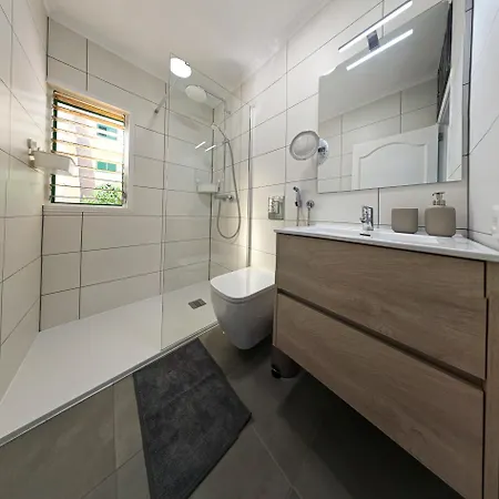 Olas Palmeras 아파트 *